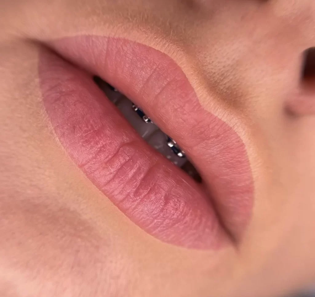 lip liner tattooing